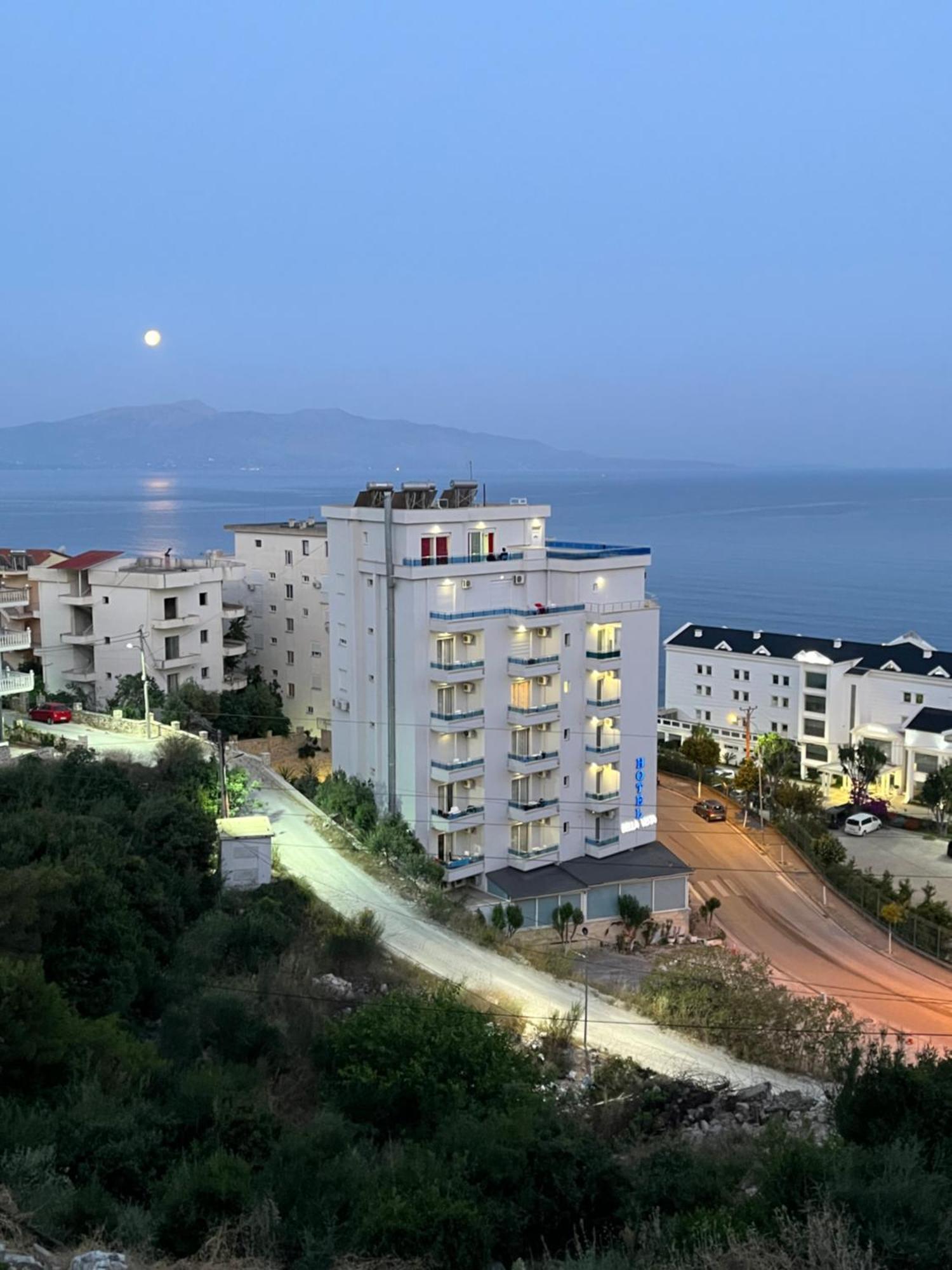 Bluemoon Apartment